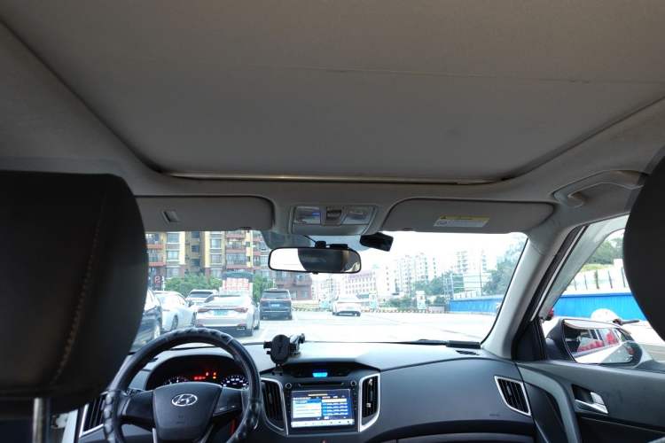 Used Hyundai ix25 2015 1.6L Automatic Two-Wheel-Drive Deluxe DLX Model Headliner