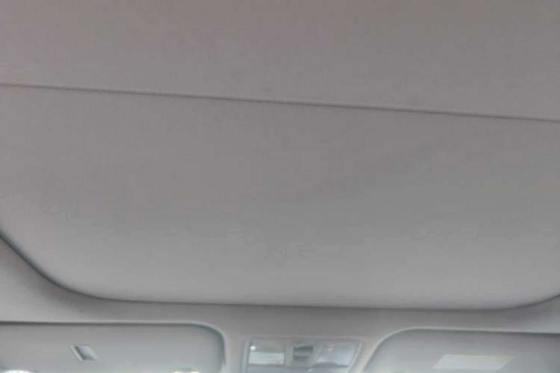 Used Hyundai ix25 2015 1.6L Automatic Two-Wheel-Drive Deluxe DLX Model Headliner
