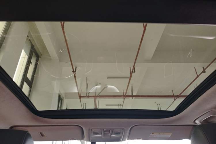 Used Hyundai ix25 2015 1.6L Automatic Two-Wheel-Drive Deluxe DLX Model Headliner