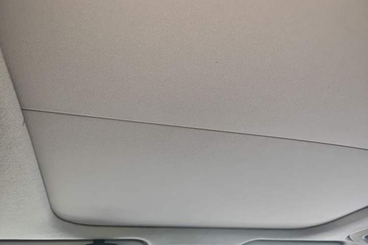 Used Hyundai ix25 2015 2.0L Automatic 4x4 Deluxe DLX Headliner