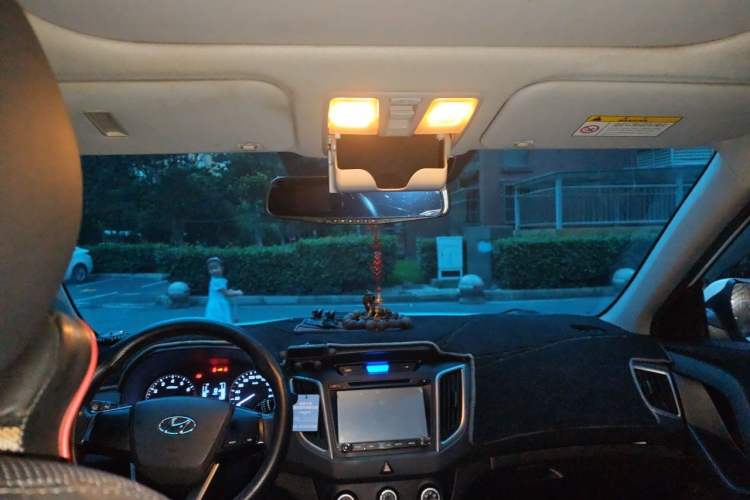 Used Hyundai ix25 2015 1.6L Automatic Two-Wheel Drive Smart GLS Trim Headliner