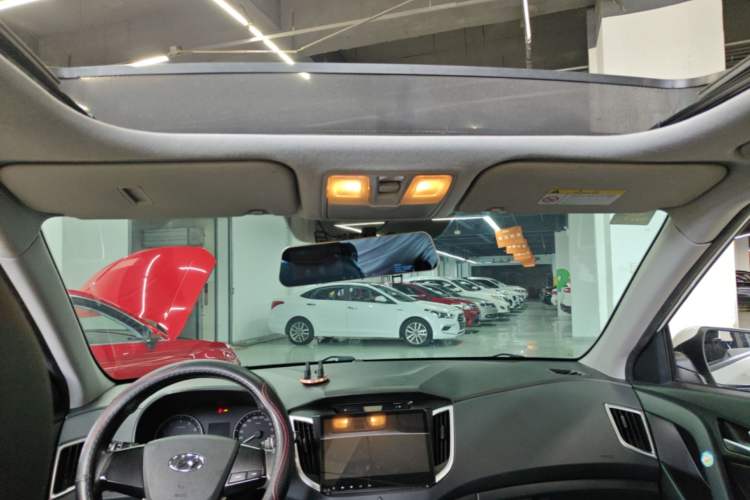 Used Hyundai ix25 2015 1.6L Automatic Two-Wheel Drive Smart GLS Trim Headliner