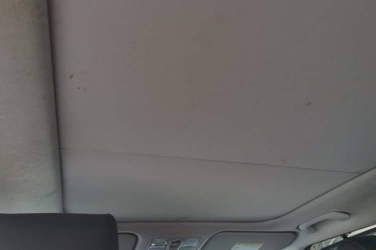 Used Hyundai ix25 2015 1.6L Automatic Two-Wheel-Drive Deluxe DLX Model Headliner