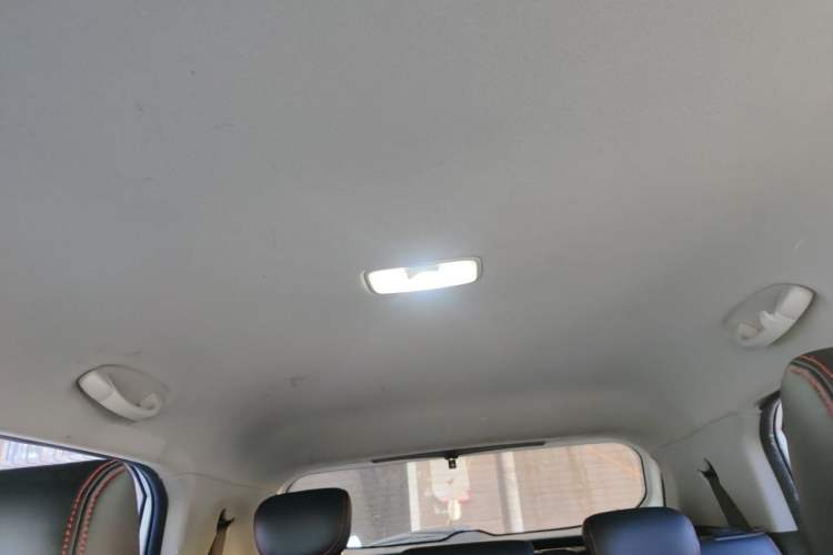 Used Hyundai ix25 2015 1.6L Automatic Two-Wheel Drive Fashionable GS Model Headliner