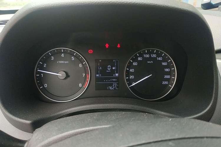 Used Hyundai ix25 2015 1.6L Manual Two-Wheel Drive Fashionable GS Model Instrument Cluster