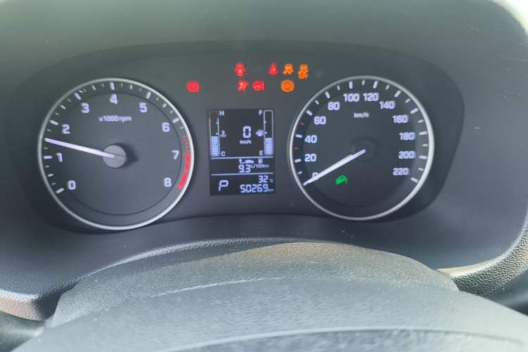 Used Hyundai ix25 2015 1.6L Automatic Two-Wheel Drive Smart GLS Trim Instrument Cluster