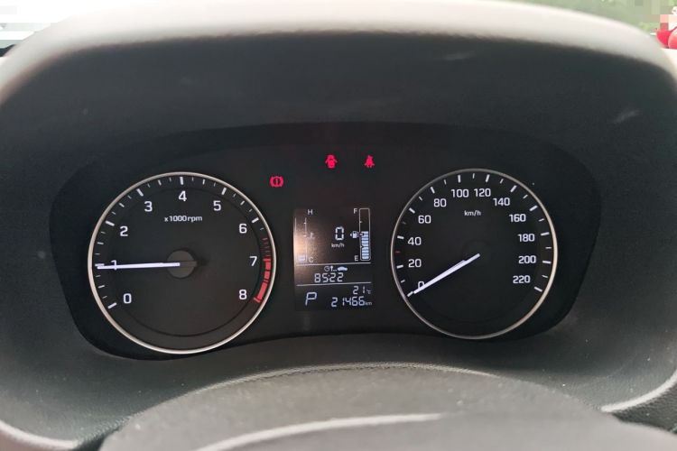 Used Hyundai ix25 2015 1.6L Automatic Two-Wheel-Drive Deluxe DLX Model Instrument Cluster