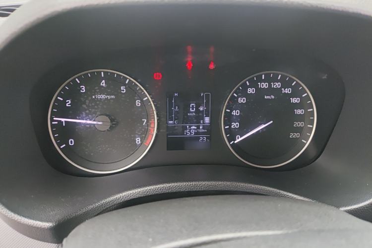 Used Hyundai ix25 2015 1.6L Manual Two-Wheel Drive Fashionable GS Model Instrument Cluster
