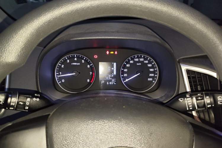 Used Hyundai ix25 2015 1.6L Automatic Two-Wheel Drive Fashionable GS Model Instrument Cluster