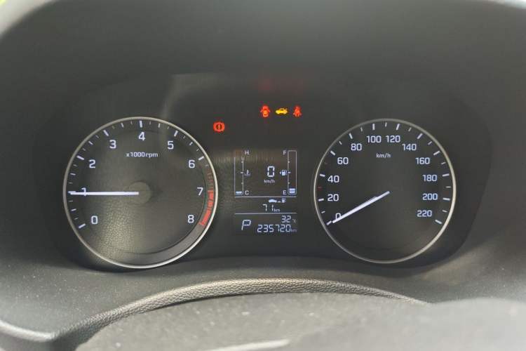 Used Hyundai ix25 2015 1.6L Automatic Two-Wheel Drive Smart GLS Trim Instrument Cluster