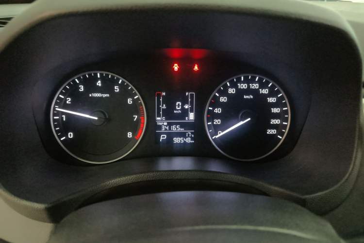 Used Hyundai ix25 2015 1.6L Automatic Two-Wheel Drive Fashionable GS Model Instrument Cluster