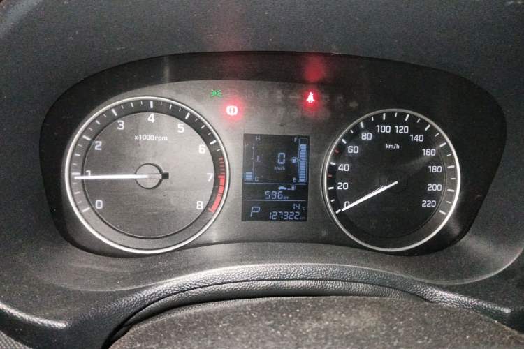 Used Hyundai ix25 2015 1.6L Automatic Two-Wheel Drive Smart GLS Trim Instrument Cluster