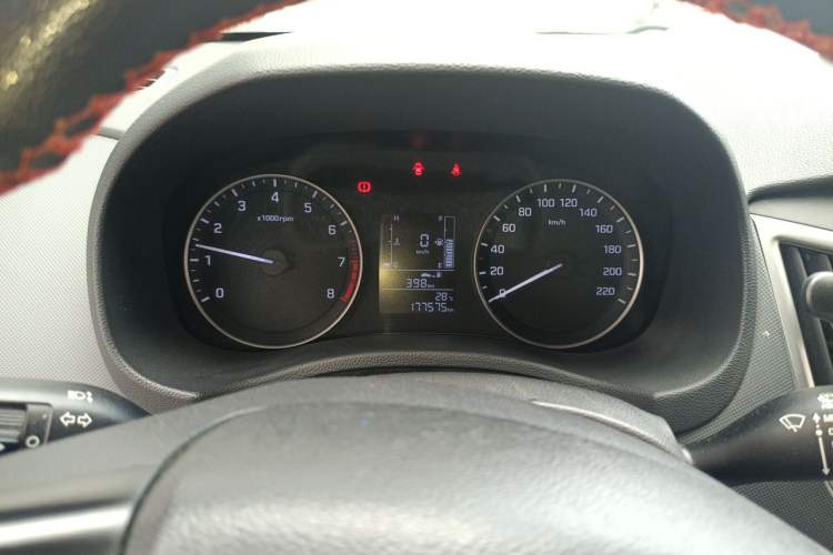 Used Hyundai ix25 2015 1.6L Manual Two-Wheel Drive Fashionable GS Model Instrument Cluster