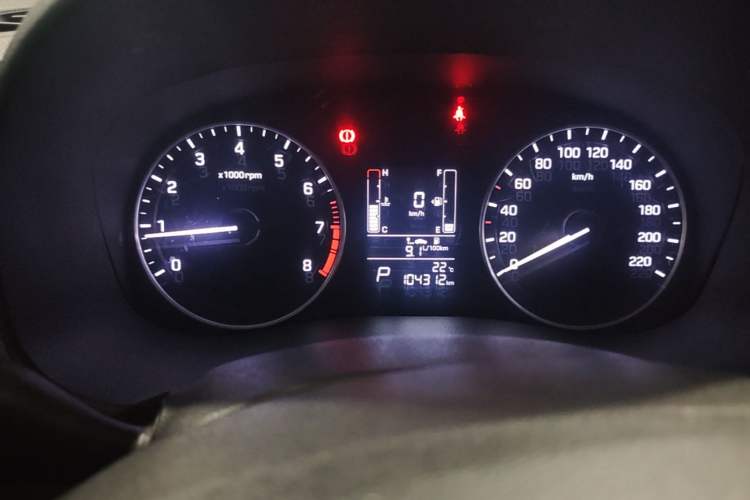Used Hyundai ix25 2015 1.6L Automatic Two-Wheel Drive Smart GLS Trim Instrument Cluster