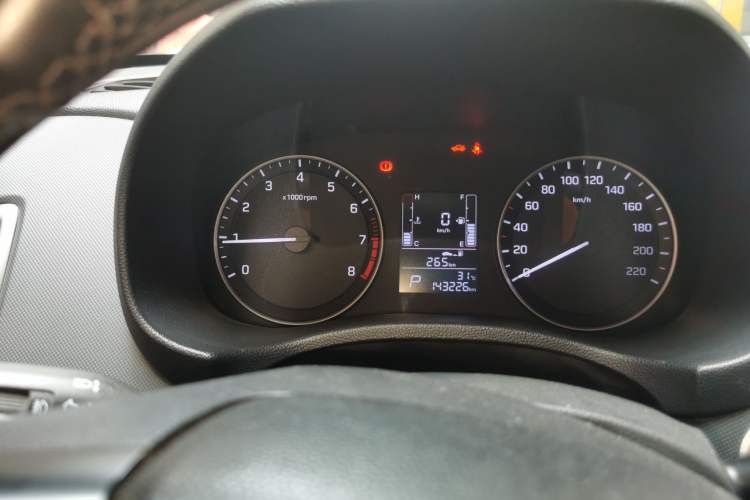 Used Hyundai ix25 2015 1.6L Automatic Two-Wheel-Drive Deluxe DLX Model Instrument Cluster