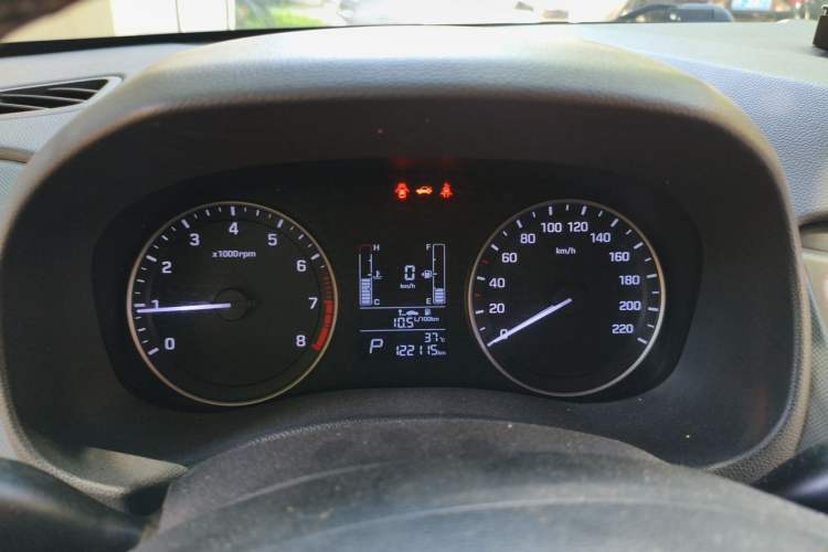Used Hyundai ix25 2015 1.6L Automatic Two-Wheel Drive Smart GLS Trim Instrument Cluster