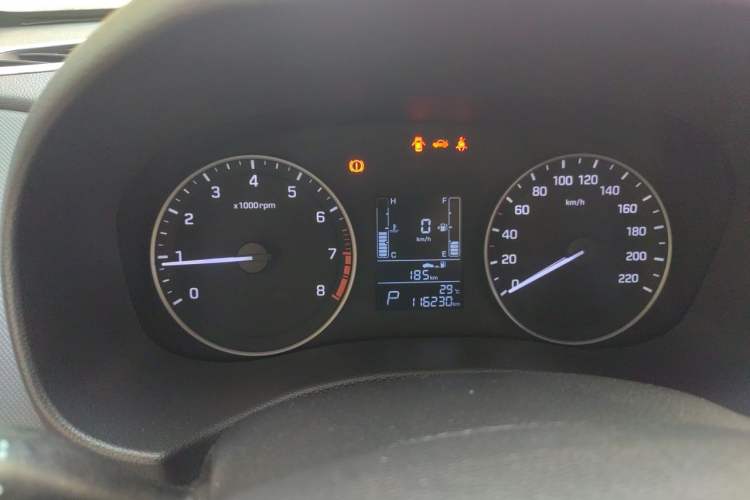Used Hyundai ix25 2015 1.6L Automatic Two-Wheel Drive Smart GLS Trim Instrument Cluster