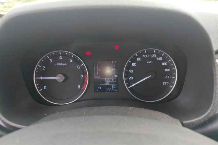 Used Hyundai ix25 2015 1.6L Automatic Two-Wheel Drive Smart GLS Trim Instrument Cluster