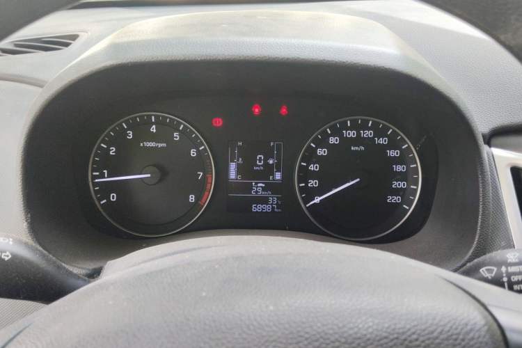 Used Hyundai ix25 2015 1.6L Manual Two-Wheel Drive Fashionable GS Model Instrument Cluster