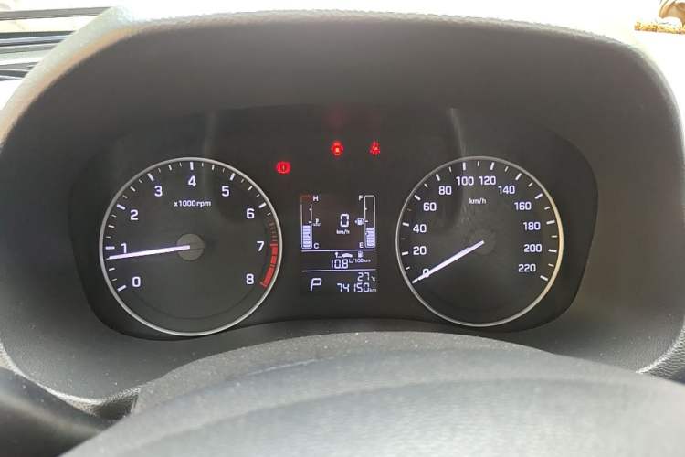 Used Hyundai ix25 2015 1.6L Automatic Two-Wheel Drive Smart GLS Trim Instrument Cluster