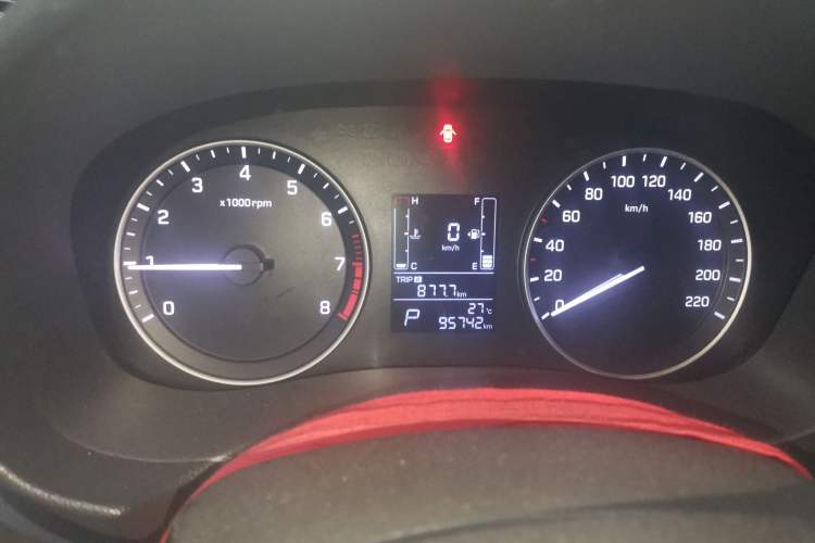 Used Hyundai ix25 2015 1.6L Automatic Two-Wheel Drive Smart GLS Trim Instrument Cluster