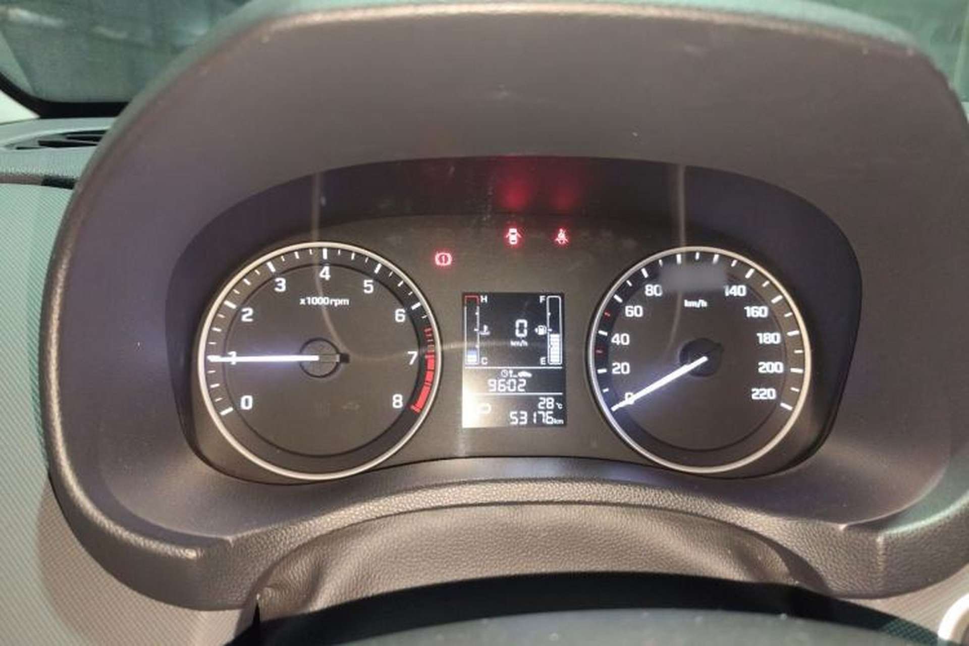 Used Hyundai ix25 2015 1.6L Automatic Two-Wheel-Drive Deluxe DLX Model Instrument Cluster