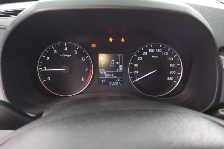 Used Hyundai ix25 2015 1.6L Automatic Two-Wheel Drive Smart GLS Trim Instrument Cluster