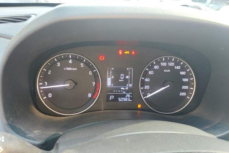 Used Hyundai ix25 2015 1.6L Automatic Two-Wheel Drive Smart GLS Trim Instrument Cluster