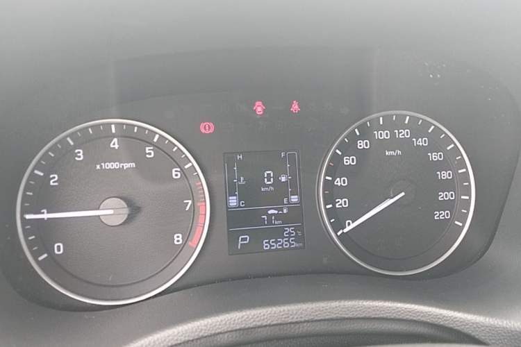 Used Hyundai ix25 2015 1.6L Automatic Two-Wheel Drive Smart GLS Trim Instrument Cluster
