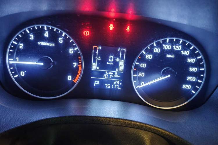Used Hyundai ix25 2015 1.6L Automatic Two-Wheel Drive Smart GLS Trim Instrument Cluster