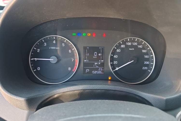 Used Hyundai ix25 2015 2.0L Automatic Two-Wheel Drive Intelligent GLS Instrument Cluster