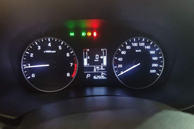 Used Hyundai ix25 2015 1.6L Automatic Two-Wheel Drive Smart GLS Trim Instrument Cluster