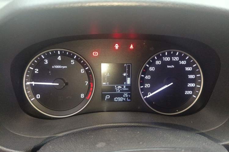Used Hyundai ix25 2015 1.6L Automatic Two-Wheel Drive Smart GLS Trim Instrument Cluster