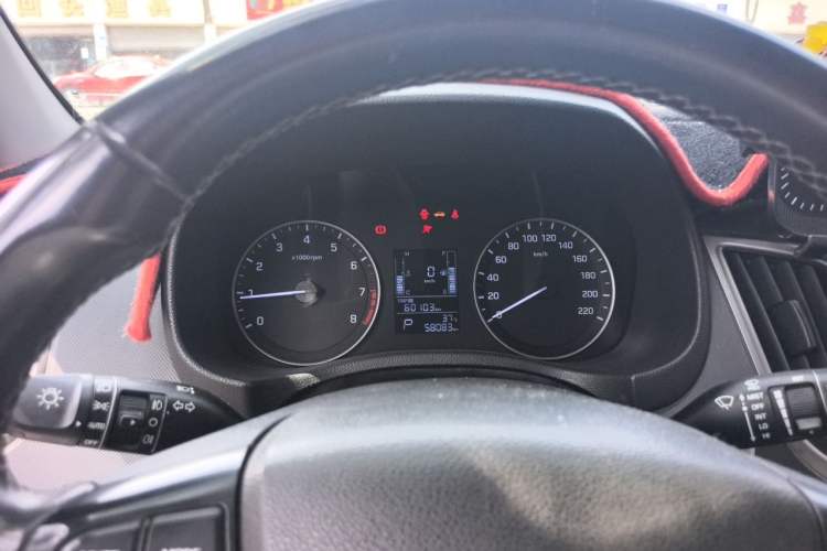 Used Hyundai ix25 2015 1.6L Automatic Two-Wheel-Drive Deluxe DLX Model Instrument Cluster