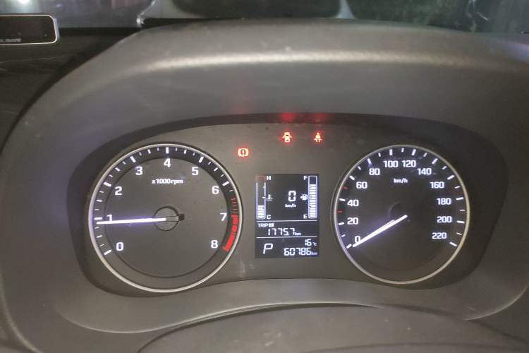 Used Hyundai ix25 2015 1.6L Automatic Two-Wheel Drive Smart GLS Trim Instrument Cluster