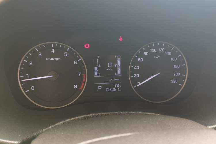 Used Hyundai ix25 2015 1.6L Automatic Two-Wheel Drive Smart GLS Trim Instrument Cluster