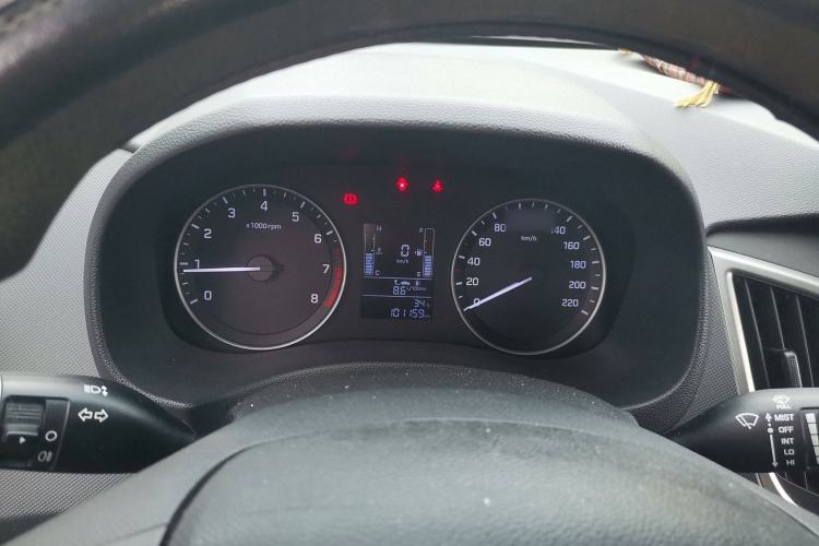 Used Hyundai ix25 2015 1.6L Manual Two-Wheel Drive Fashionable GS Model Instrument Cluster