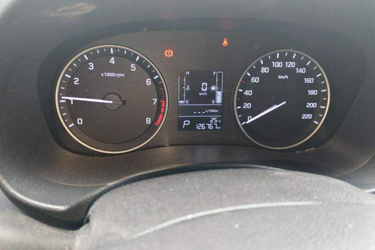 Used Hyundai ix25 2015 1.6L Automatic Two-Wheel Drive Smart GLS Trim Instrument Cluster
