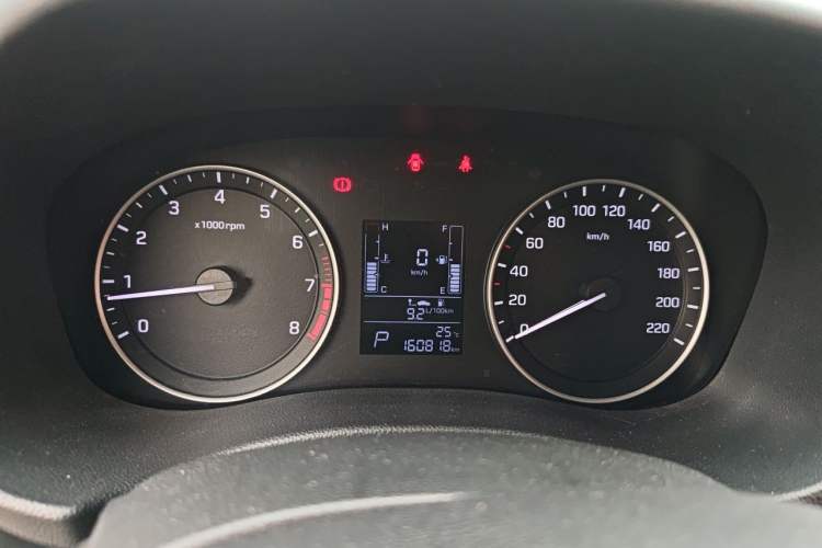 Used Hyundai ix25 2015 1.6L Automatic Two-Wheel Drive Smart GLS Trim Instrument Cluster