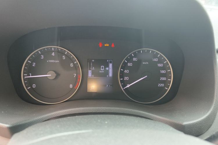 Used Hyundai ix25 2015 1.6L Automatic Two-Wheel-Drive Deluxe DLX Model Instrument Cluster