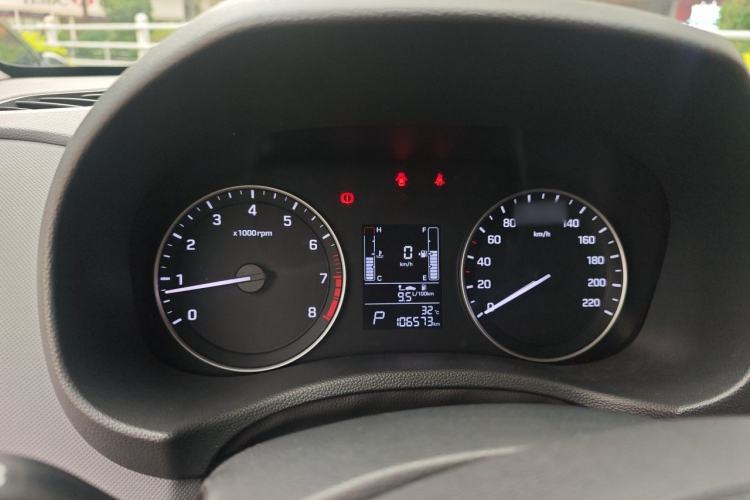Used Hyundai ix25 2015 1.6L Automatic Two-Wheel Drive Smart GLS Trim Instrument Cluster