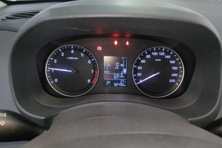 Used Hyundai ix25 2015 1.6L Automatic Two-Wheel-Drive Deluxe DLX Model Instrument Cluster