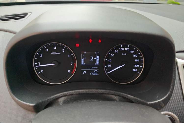 Used Hyundai ix25 2015 1.6L Automatic Two-Wheel Drive Smart GLS Trim Instrument Cluster