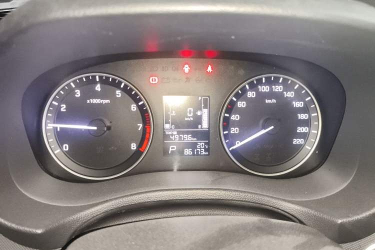 Used Hyundai ix25 2015 1.6L Automatic Two-Wheel Drive Smart GLS Trim Instrument Cluster