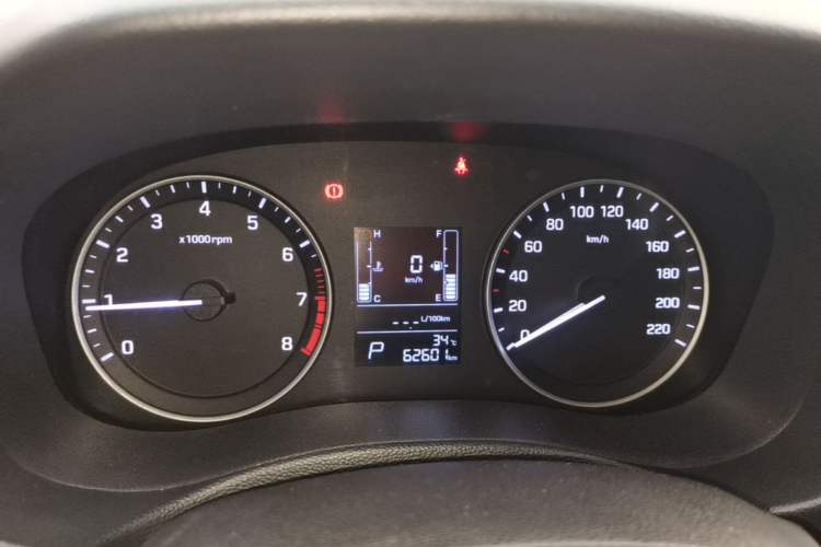 Used Hyundai ix25 2015 1.6L Automatic Two-Wheel Drive Smart GLS Trim Instrument Cluster