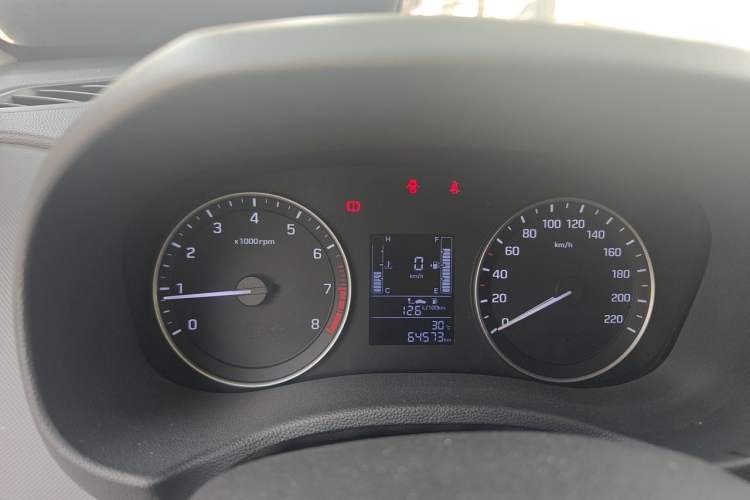 Used Hyundai ix25 2015 1.6L Manual Two-Wheel Drive Fashionable GS Model Instrument Cluster