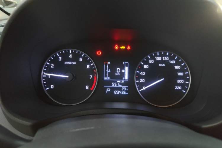 Used Hyundai ix25 2015 1.6L Automatic Two-Wheel Drive Smart GLS Trim Instrument Cluster