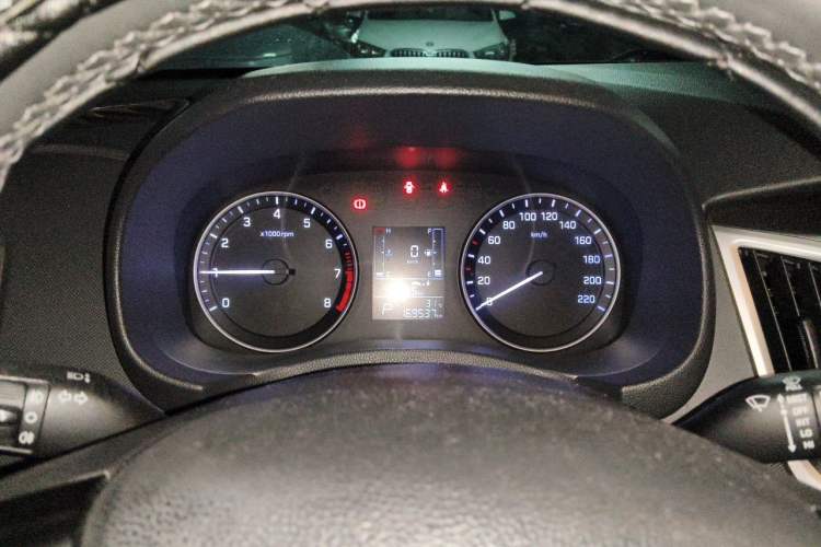 Used Hyundai ix25 2015 1.6L Automatic Two-Wheel Drive Smart GLS Trim Instrument Cluster