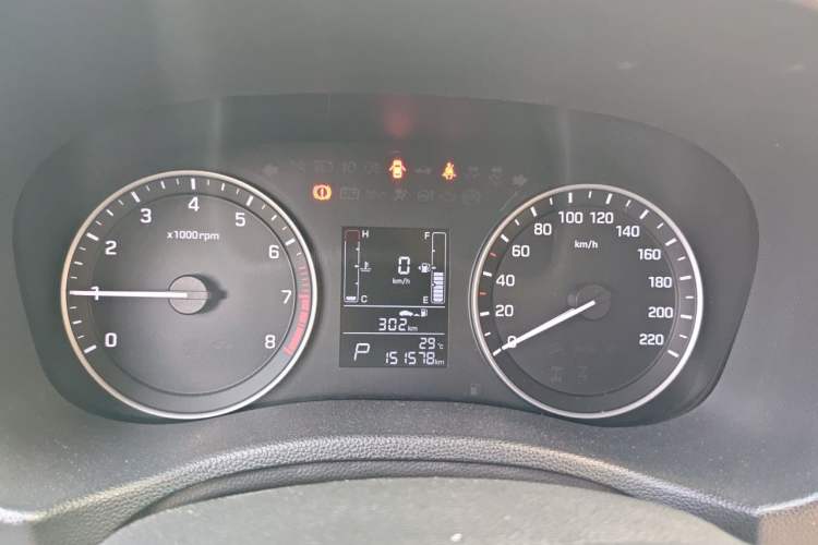 Used Hyundai ix25 2015 1.6L Automatic Two-Wheel Drive Smart GLS Trim Instrument Cluster