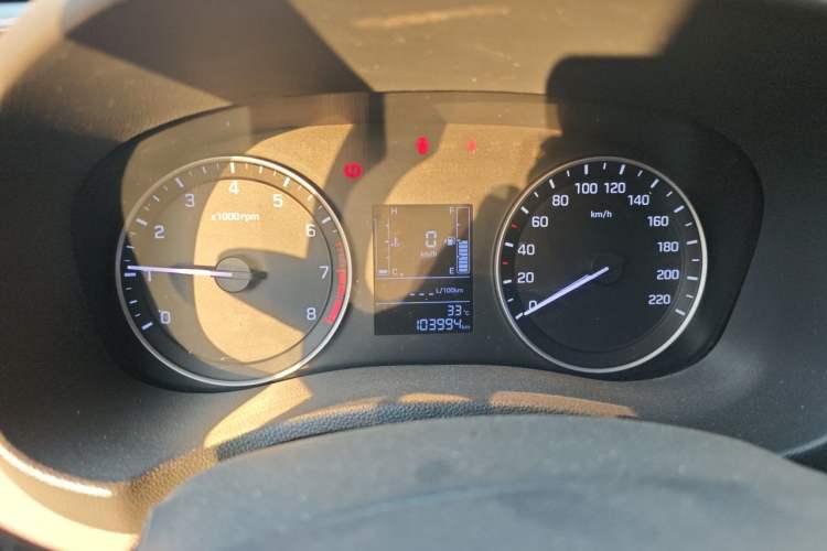 Used Hyundai ix25 2015 1.6L Manual Two-Wheel Drive Fashionable GS Model Instrument Cluster